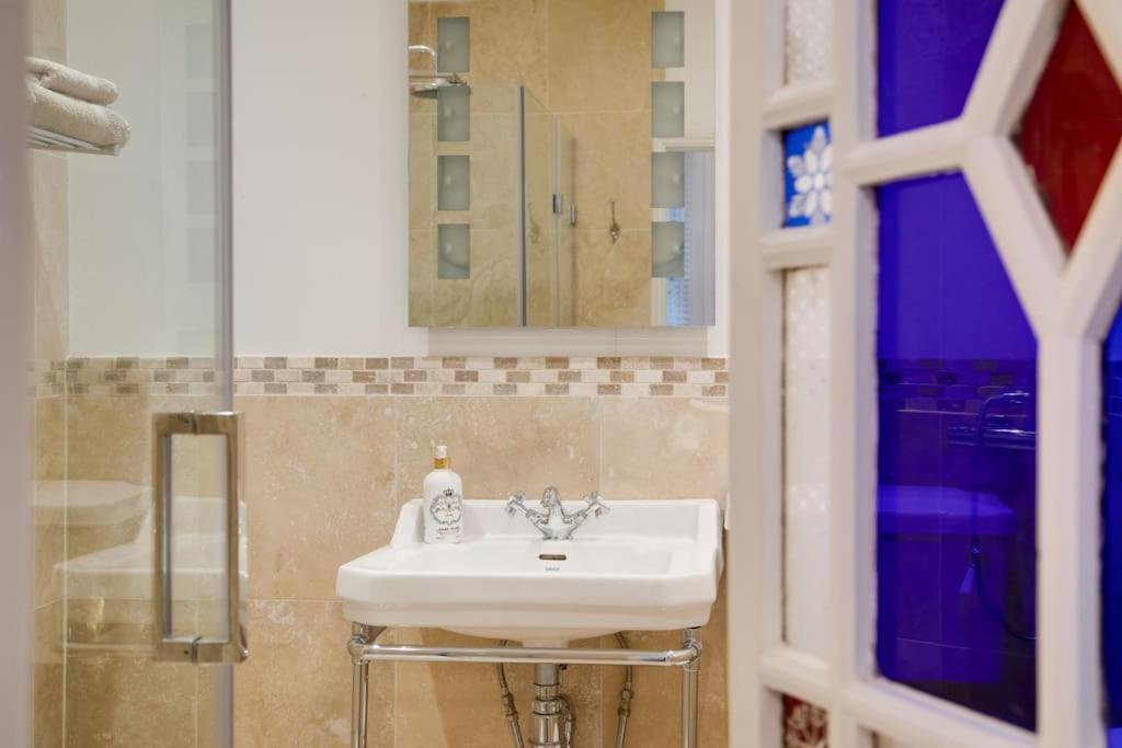 Princes Villa - Large Fully Self Contained Flat, 5 Minutes From The Sea Χέιστινγκς Εξωτερικό φωτογραφία